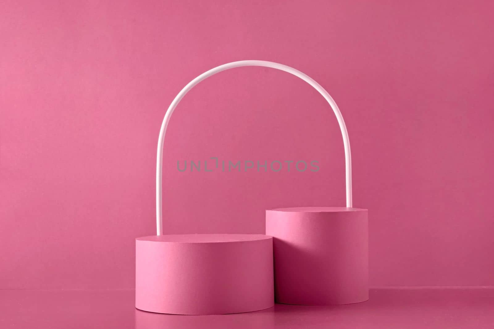 Trend magenta background and cylinder podium mockup and arch for product demonstration by sergii_gnatiuk