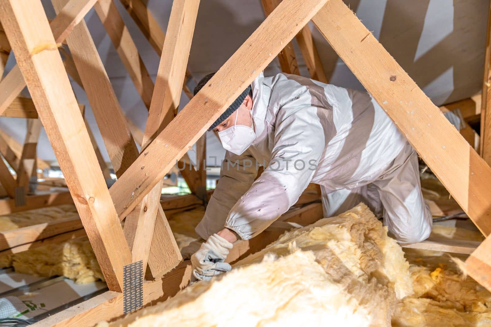 thermal insulation of roof spaces with glass wool by Edophoto