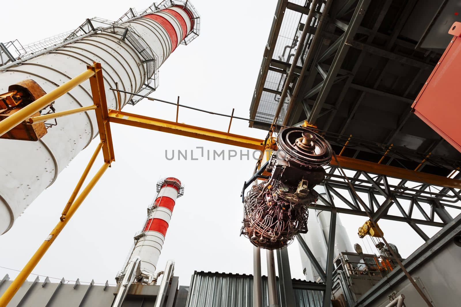 Installation of a gas turbine engine to generate electricity after repair and maintenance