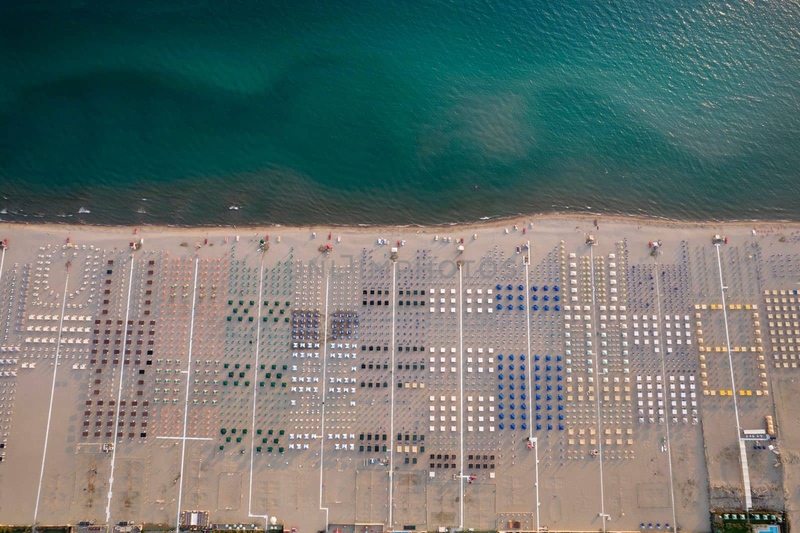 The equipped beach of Viareggio seen from above  by fotografiche.eu
