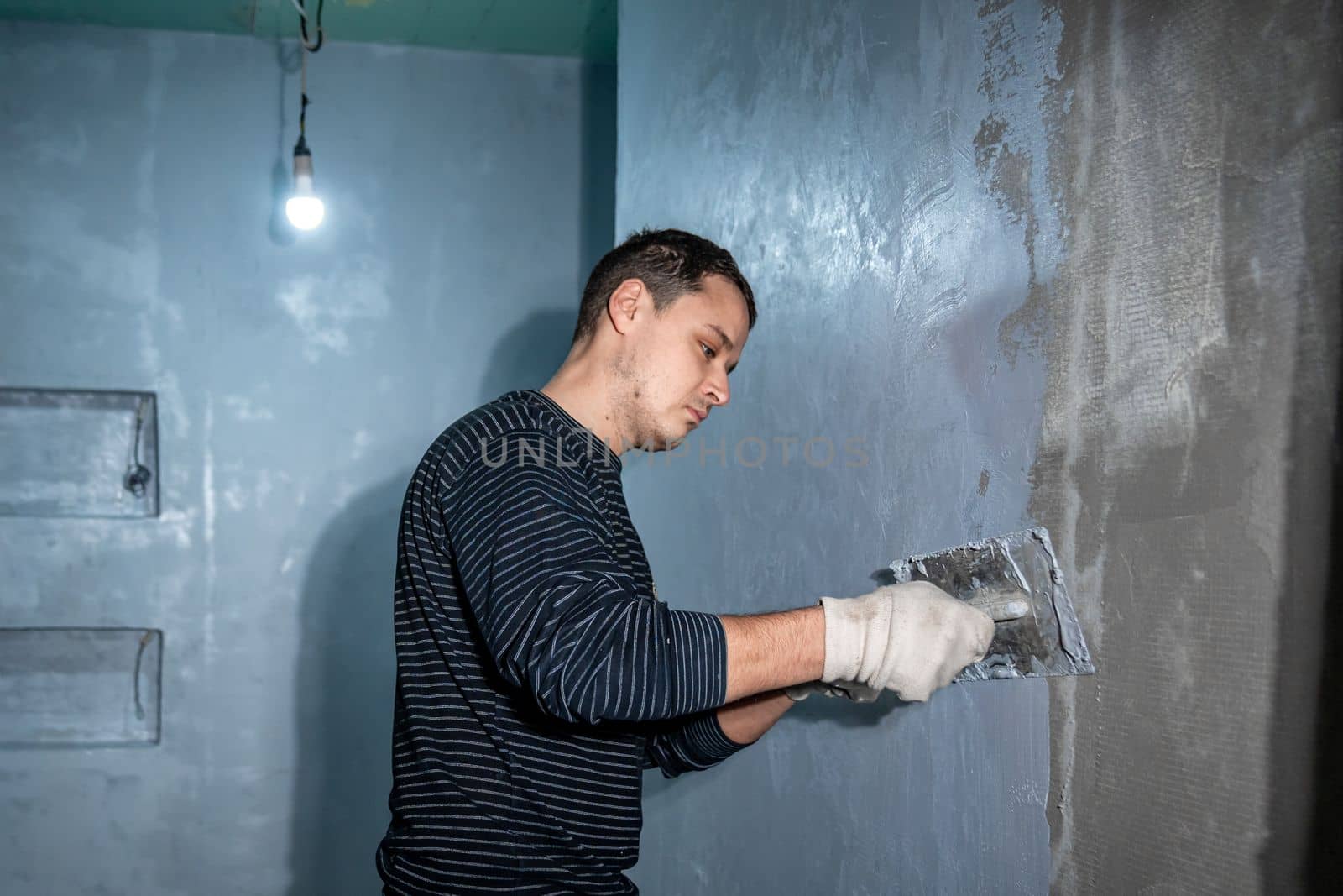 waterproofing of the wall under ceramic tiling by Edophoto