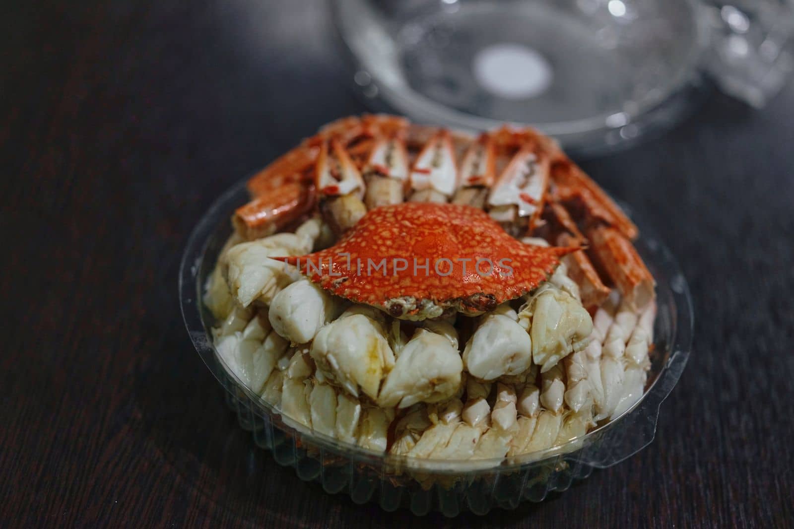 Steamed crab meat from blue crab in package . by Hepjam