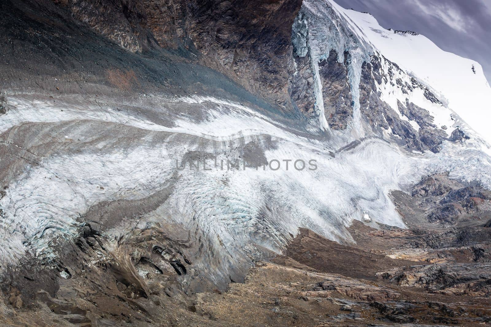 Pasterze Glacier in Hohe Tauern mountain Range and Johannisberg summit, Grossglockner road , Austria