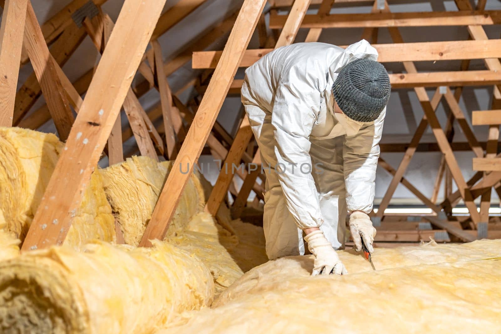 thermal insulation of roof spaces with glass wool by Edophoto