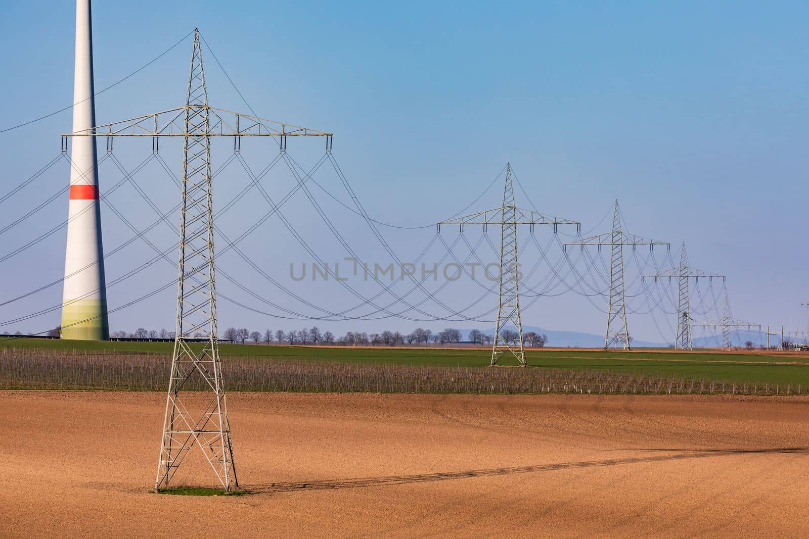 The energy transition requires more electricity pylons and wind turbines for the nuclear phase-out