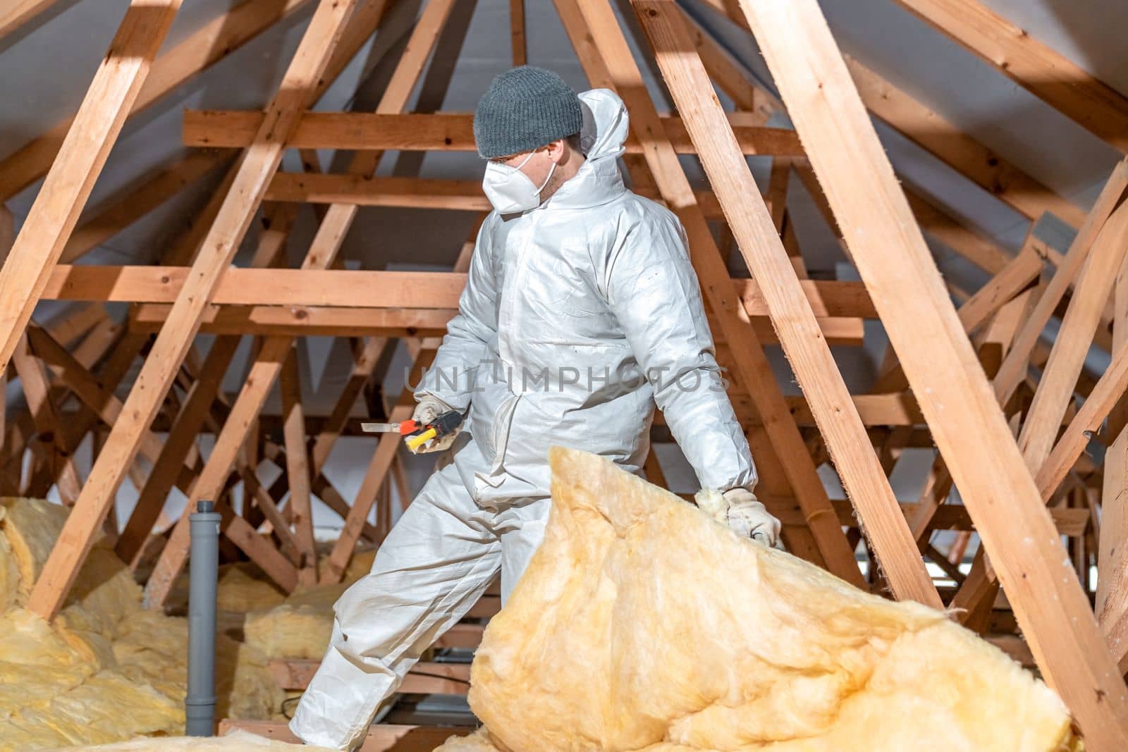 thermal insulation with glass wool by Edophoto