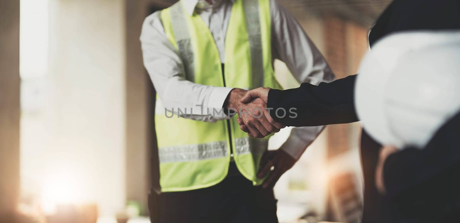 Hand in hand between project contractors and customers due to negotiation of expenses and investments, construction and repair of residential buildings....