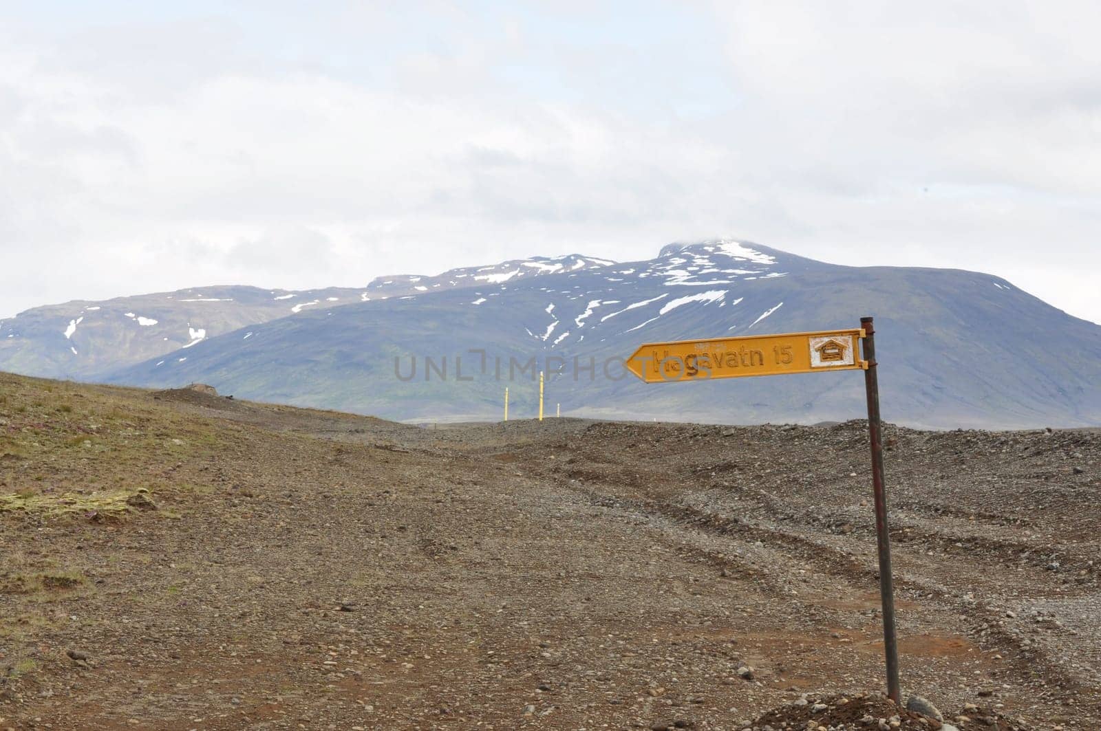 Road sign and F-road to lake Hagavatn in Iceland
