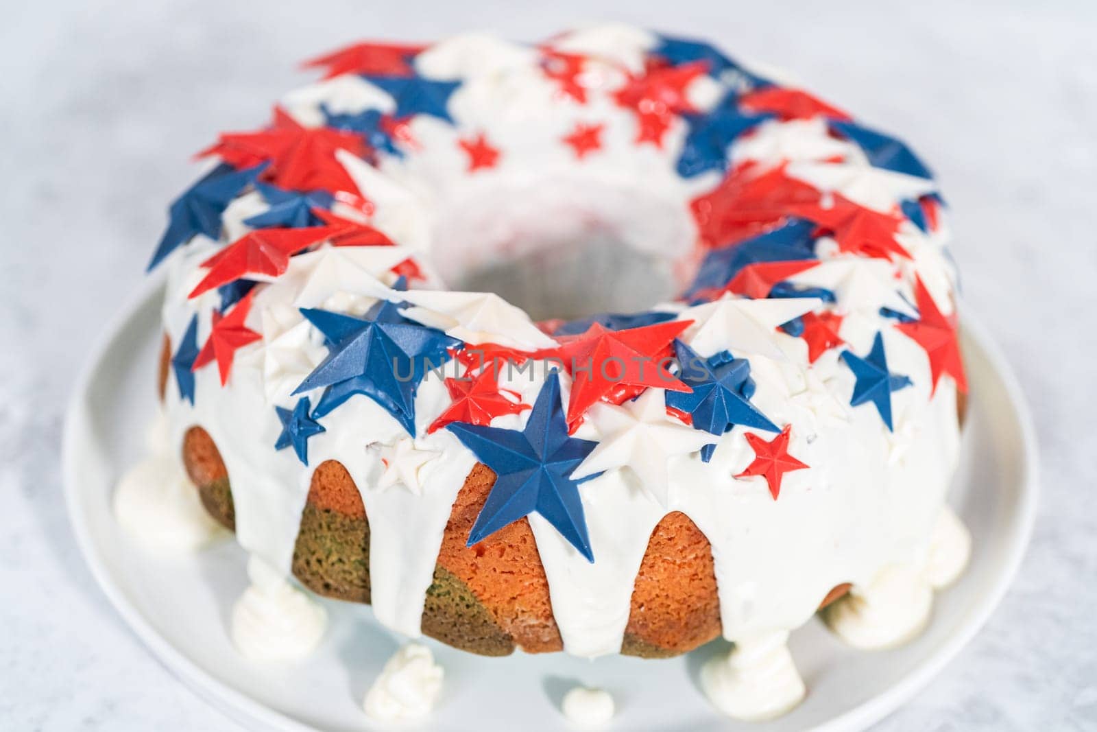 July 4th bundt cake by arinahabich