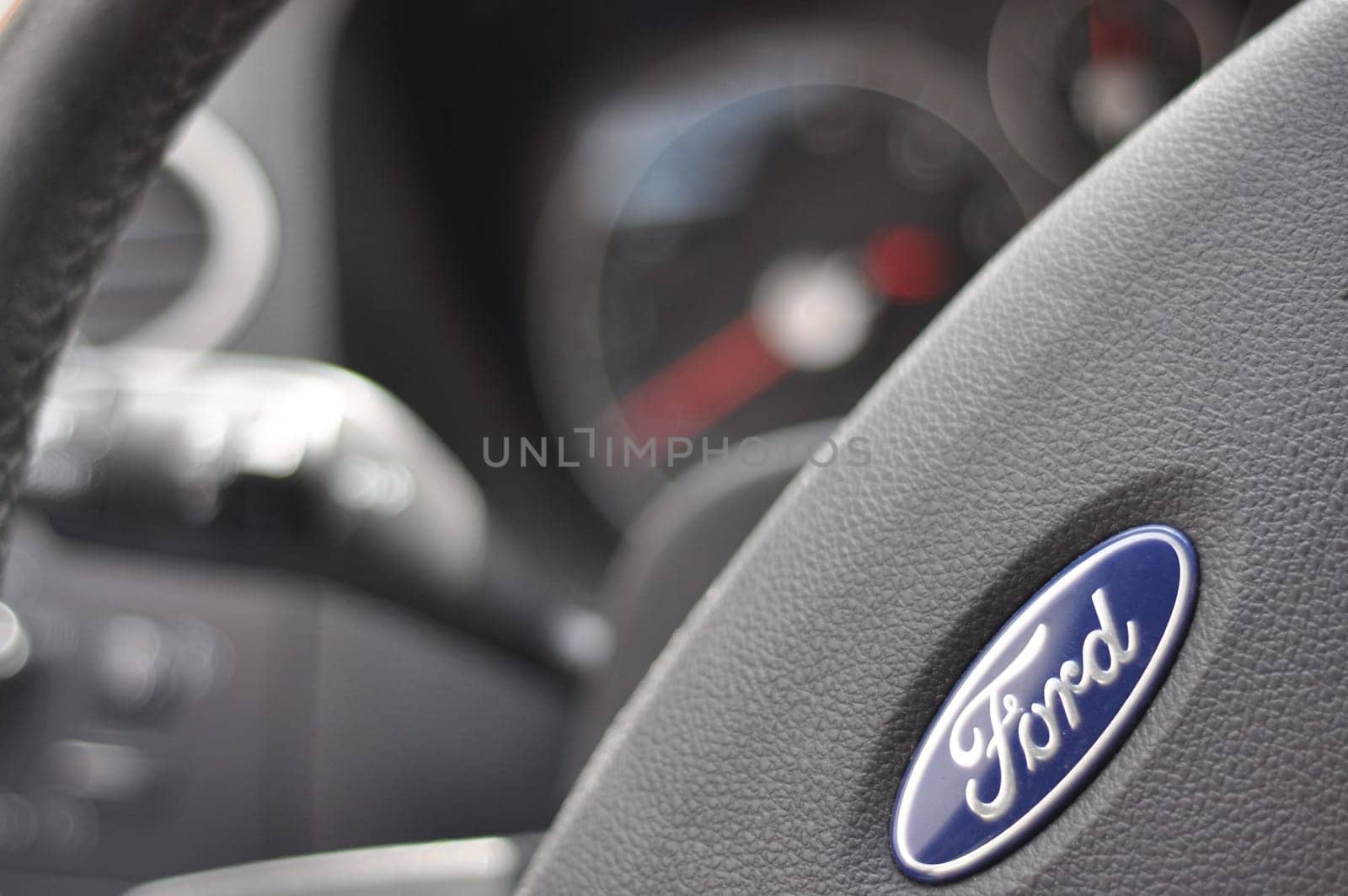 Detailed view of a steering wheel from a Ford Focus MK2