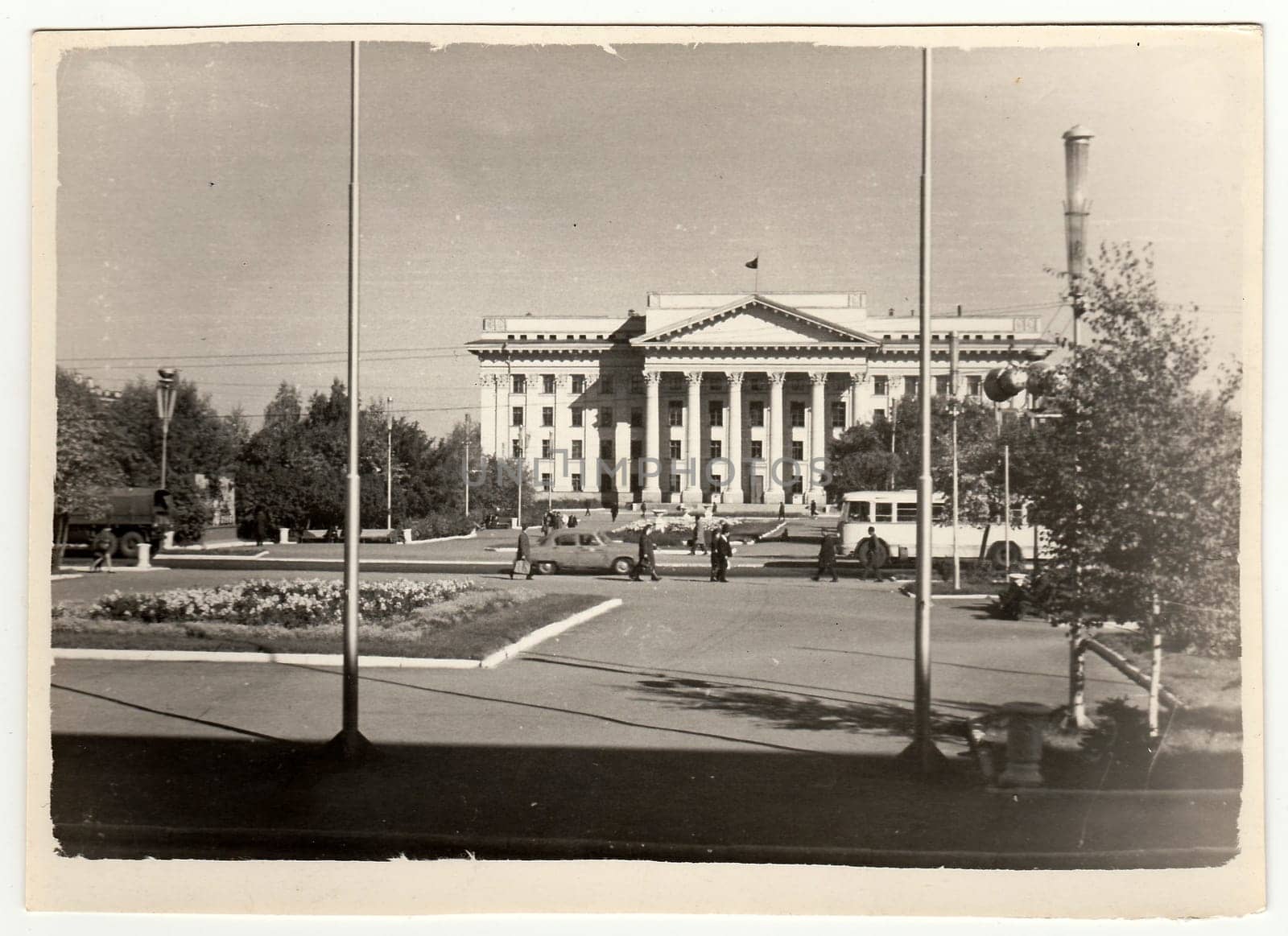 Vintage photo shows impressive building in USSR. by roman_nerud