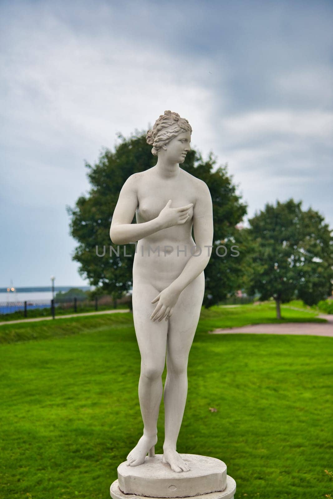 Venus de Medici in Alleya Statuy of Ermitazh-Vyborg, Vyborg, Russia.