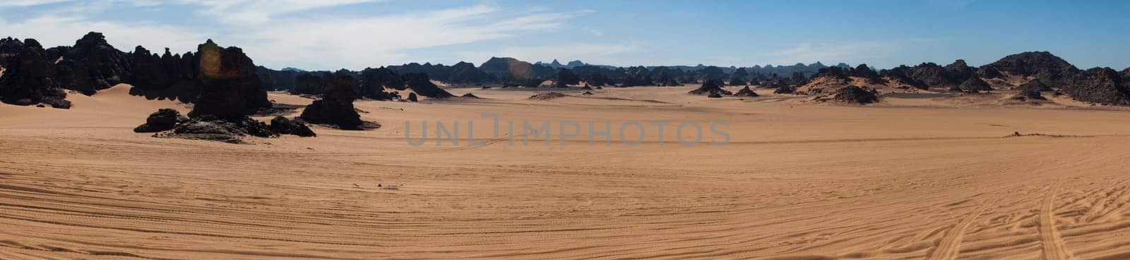 Panoramic view of the libyan sahara desert by Giamplume