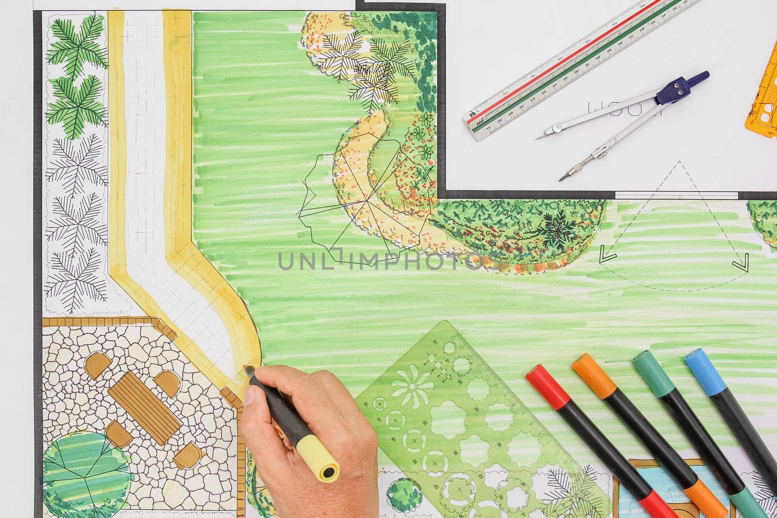 Backyard garden and pato design plan.