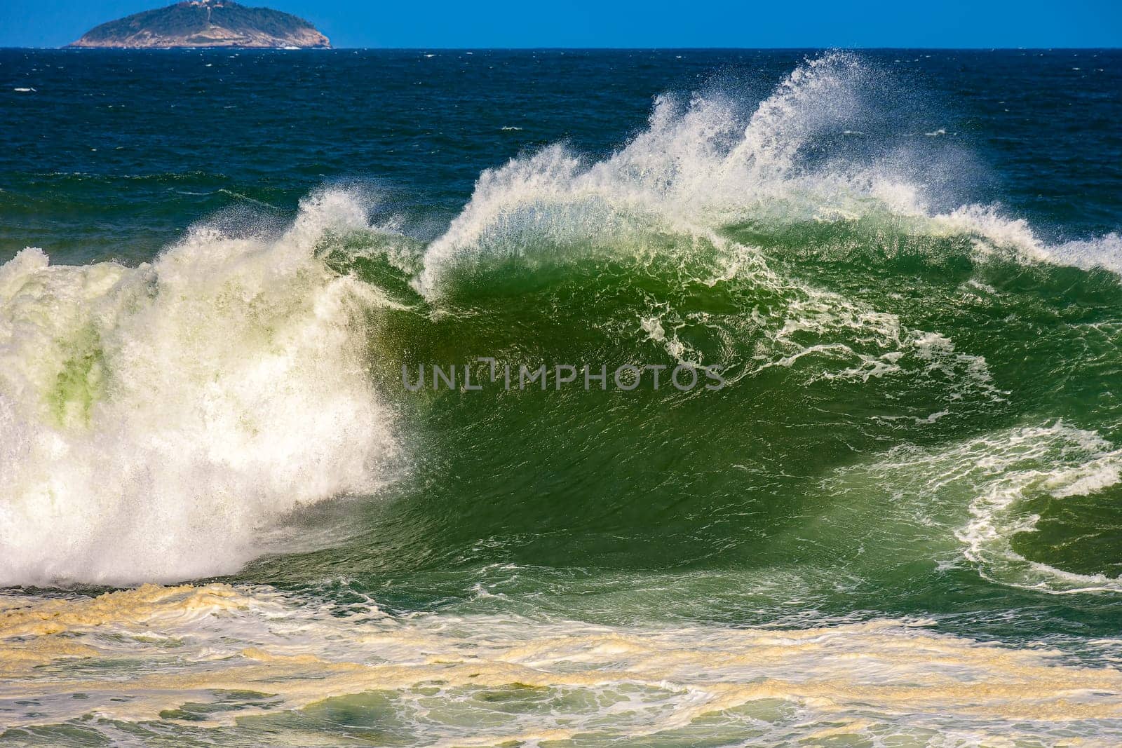 Big wave breaking at Ipanema beach by Fred_Pinheiro
