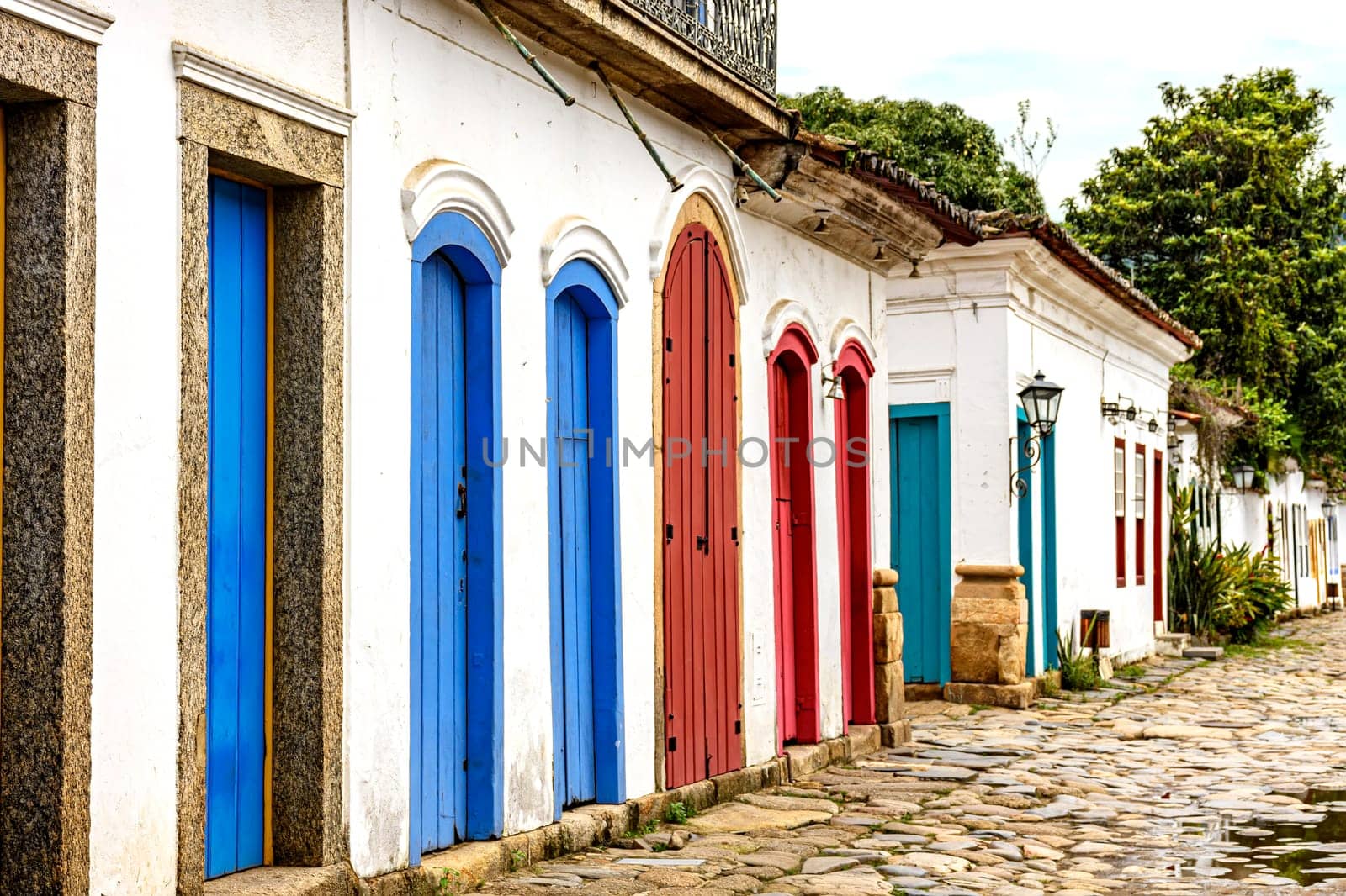 Streets and houses in the historic city of Paraty with its colorful facades and cobblestones in the state of Rio de Janeiro
