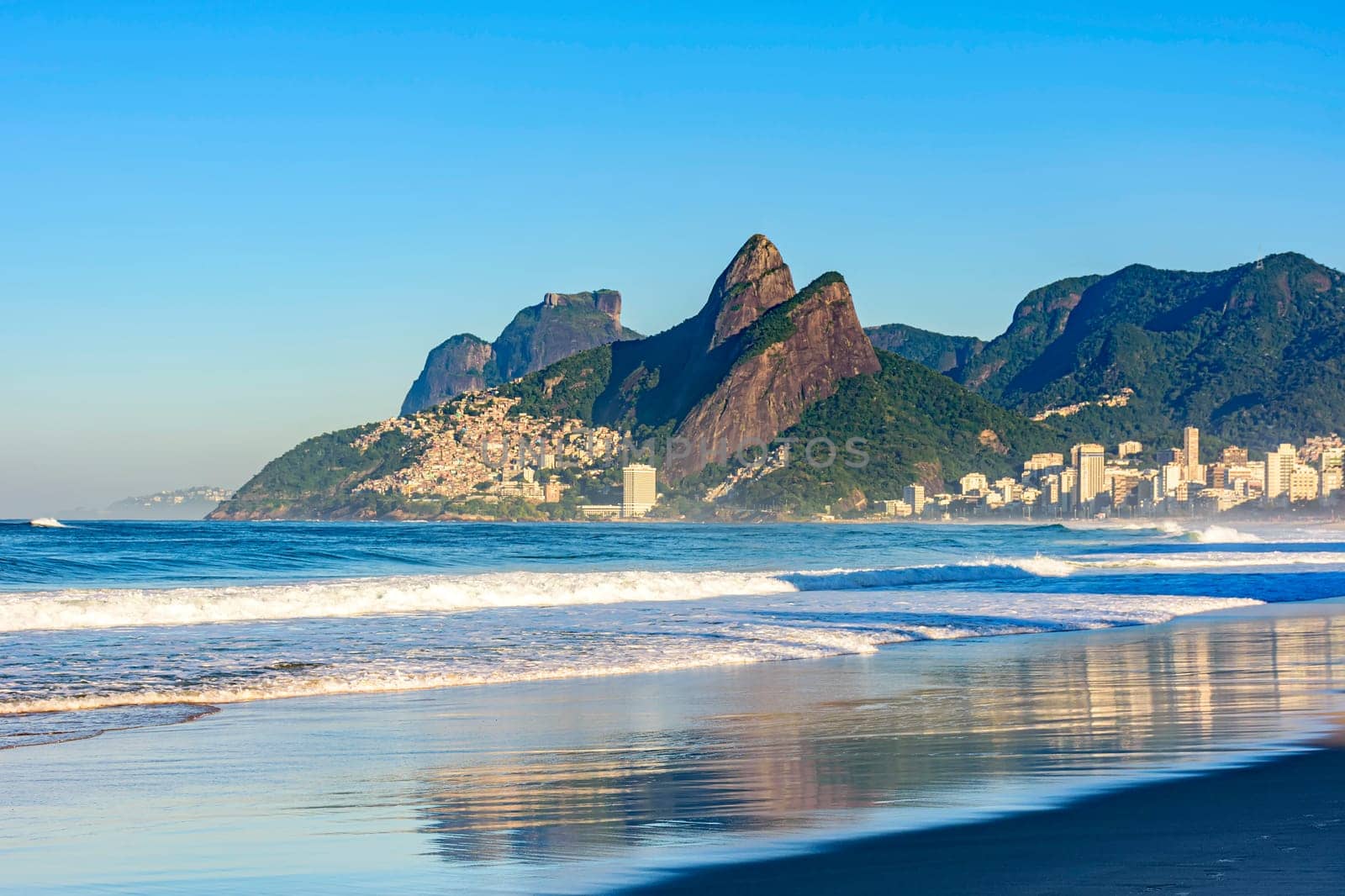 Dawn in the city of Rio de Janeiro with the empty Ipanema beach by Fred_Pinheiro