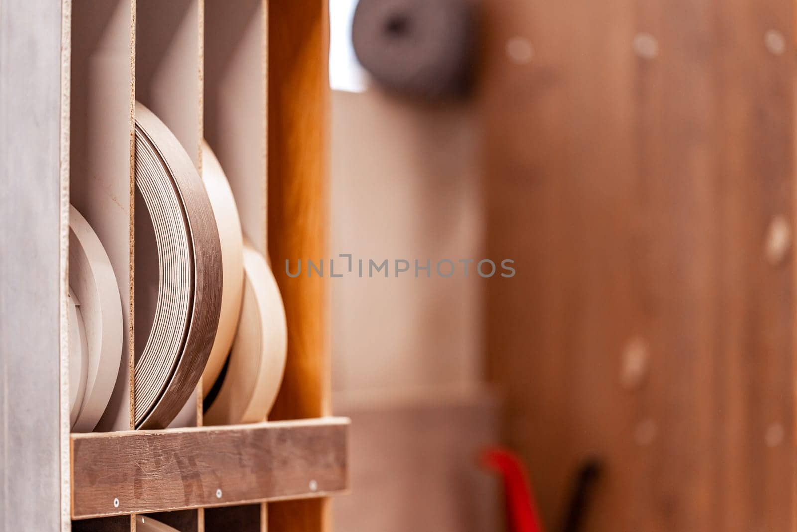 swatch of laminate edges in carpentry by Edophoto