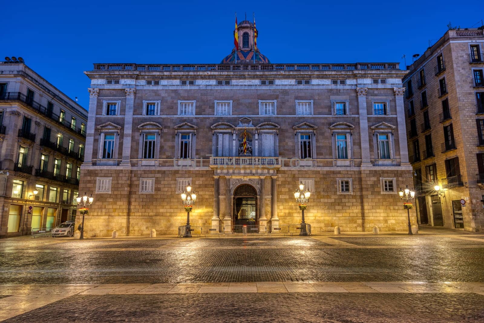 The Palau de la Generalitat de Catalunya by elxeneize