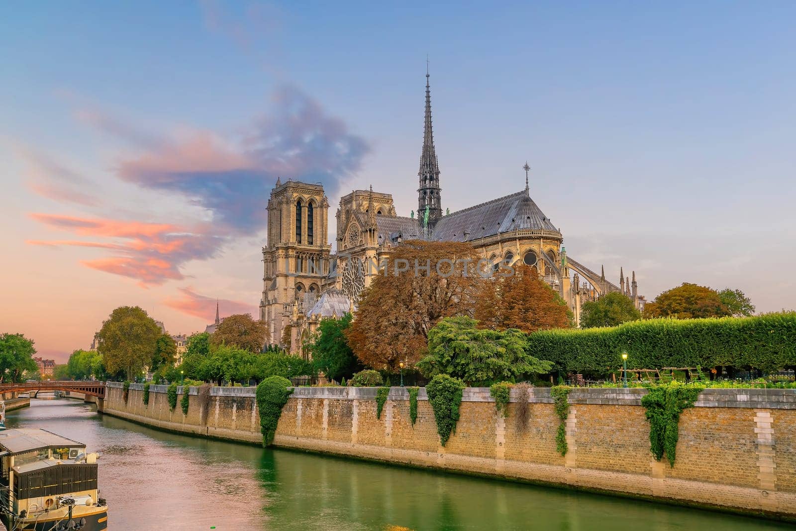Paris city skyline with Notre Dame de Paris cathedra, cityscape of France by f11photo