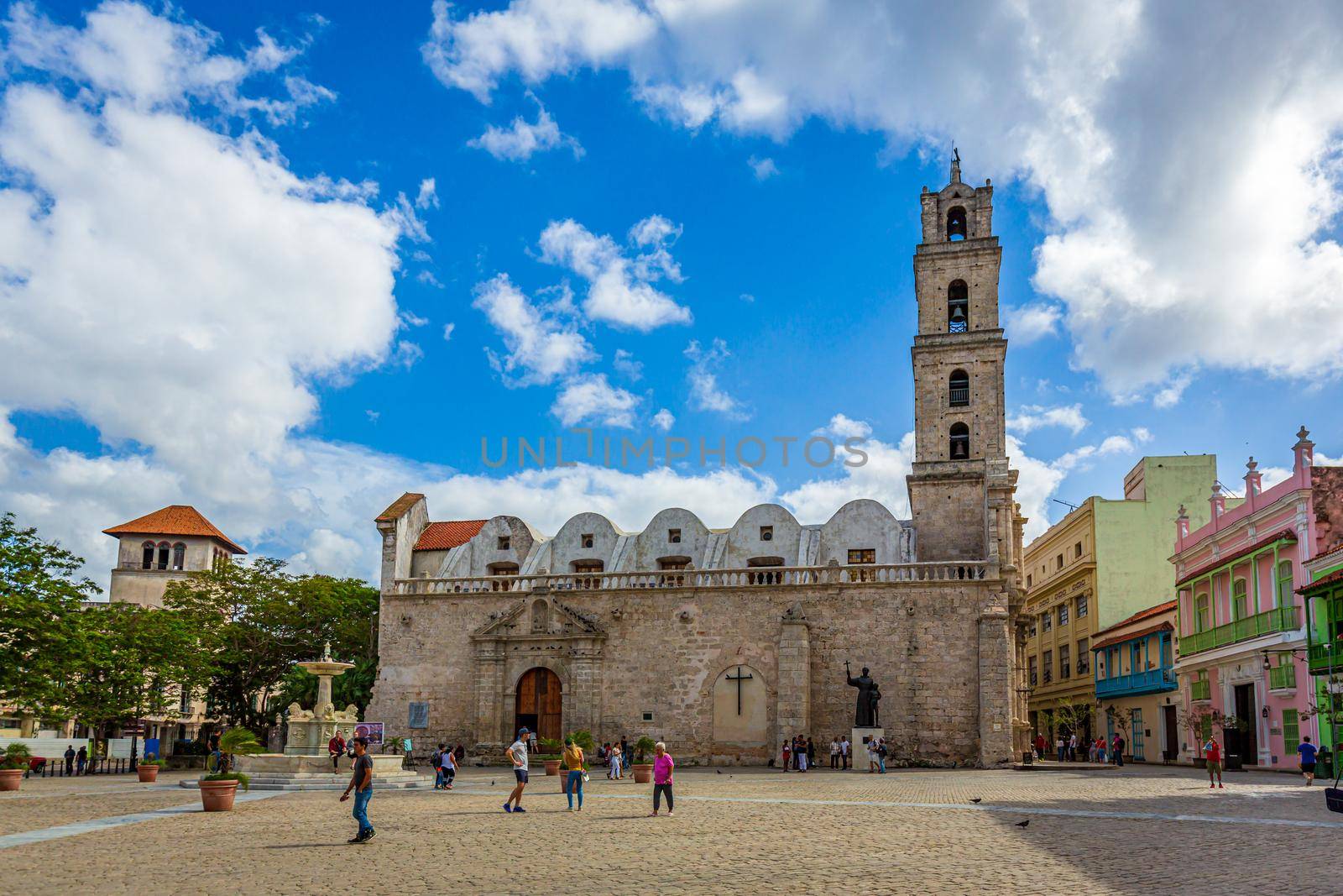Havana, Cuba - March 7, 2020: The Basílica Menor of San Francisco de Asís in Plaza de San Francisco