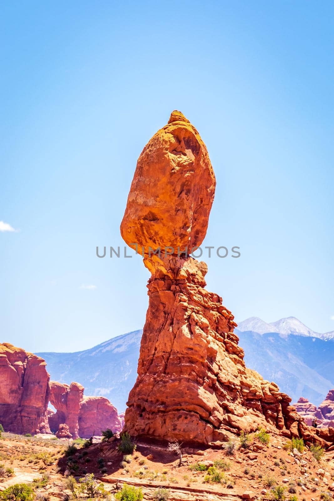 Balanced Rock and nearby rock formations in Arches National Park, Utah