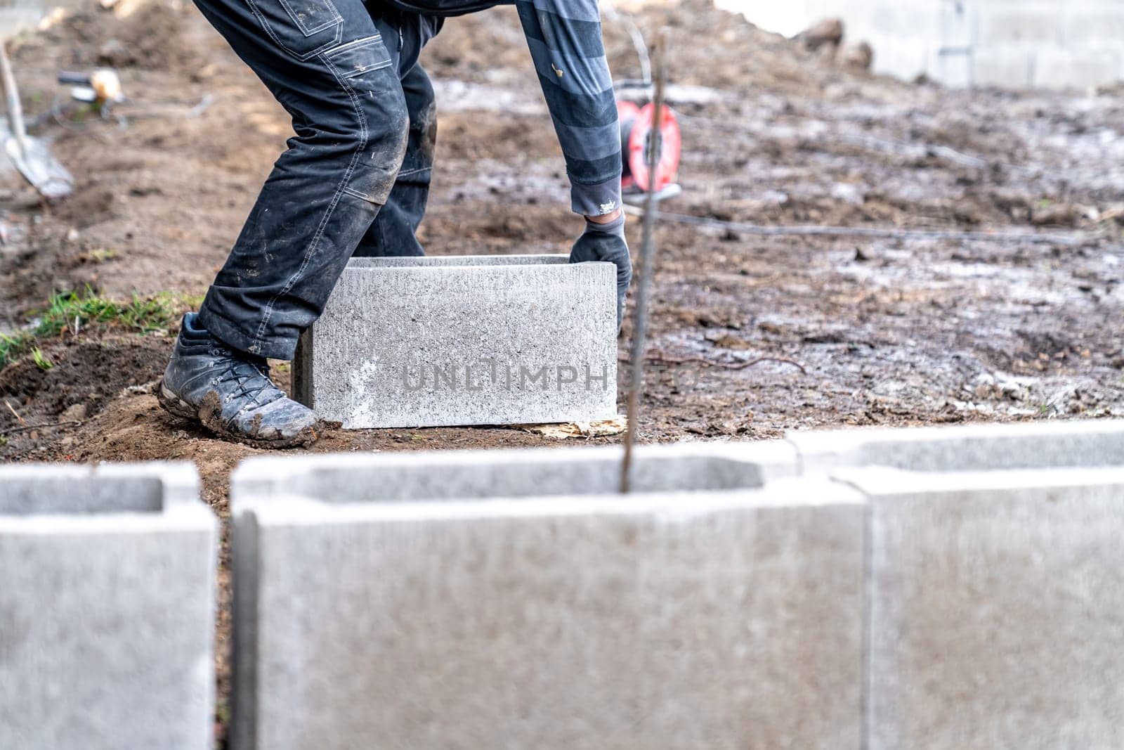 building the foundation of a house from a lost formwork.