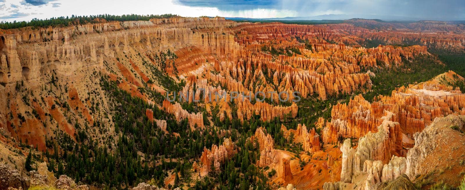 Bryce Amphitheater viewed from Bryce Point, in Bryce Canyon National Park, Utah