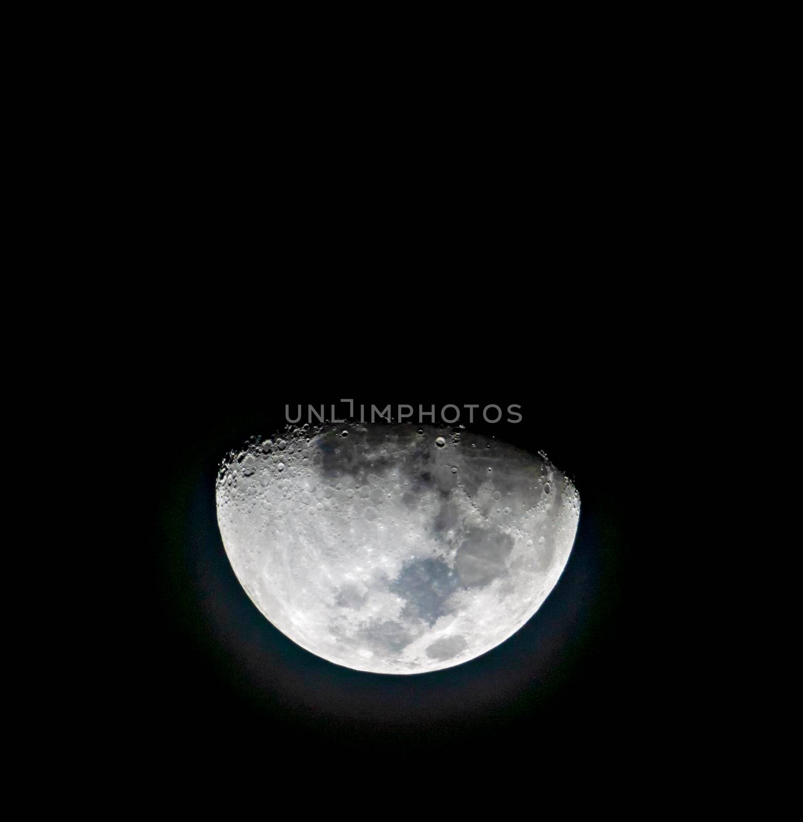 The moon after the first quarter for 2 days and taken while the moonset saw the rabbit headlong	
