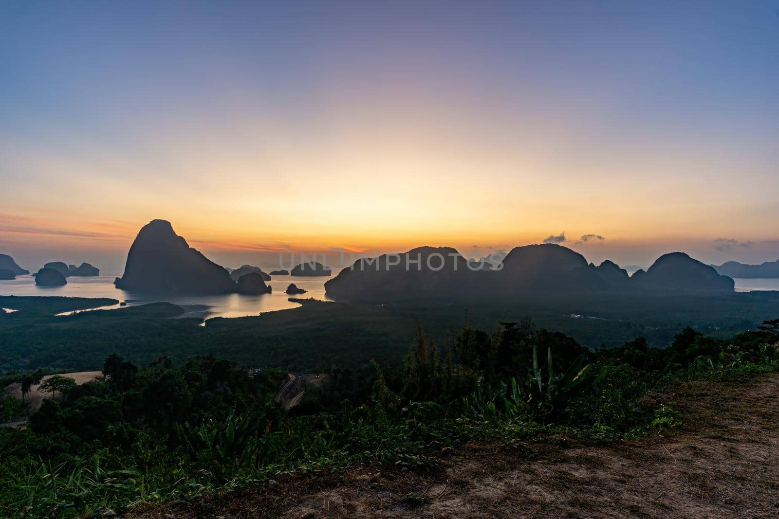 Morning sunrise. Mountains in the Andaman Sea.
March 2019: Samed Nang Phi Phang Nga, Thailand