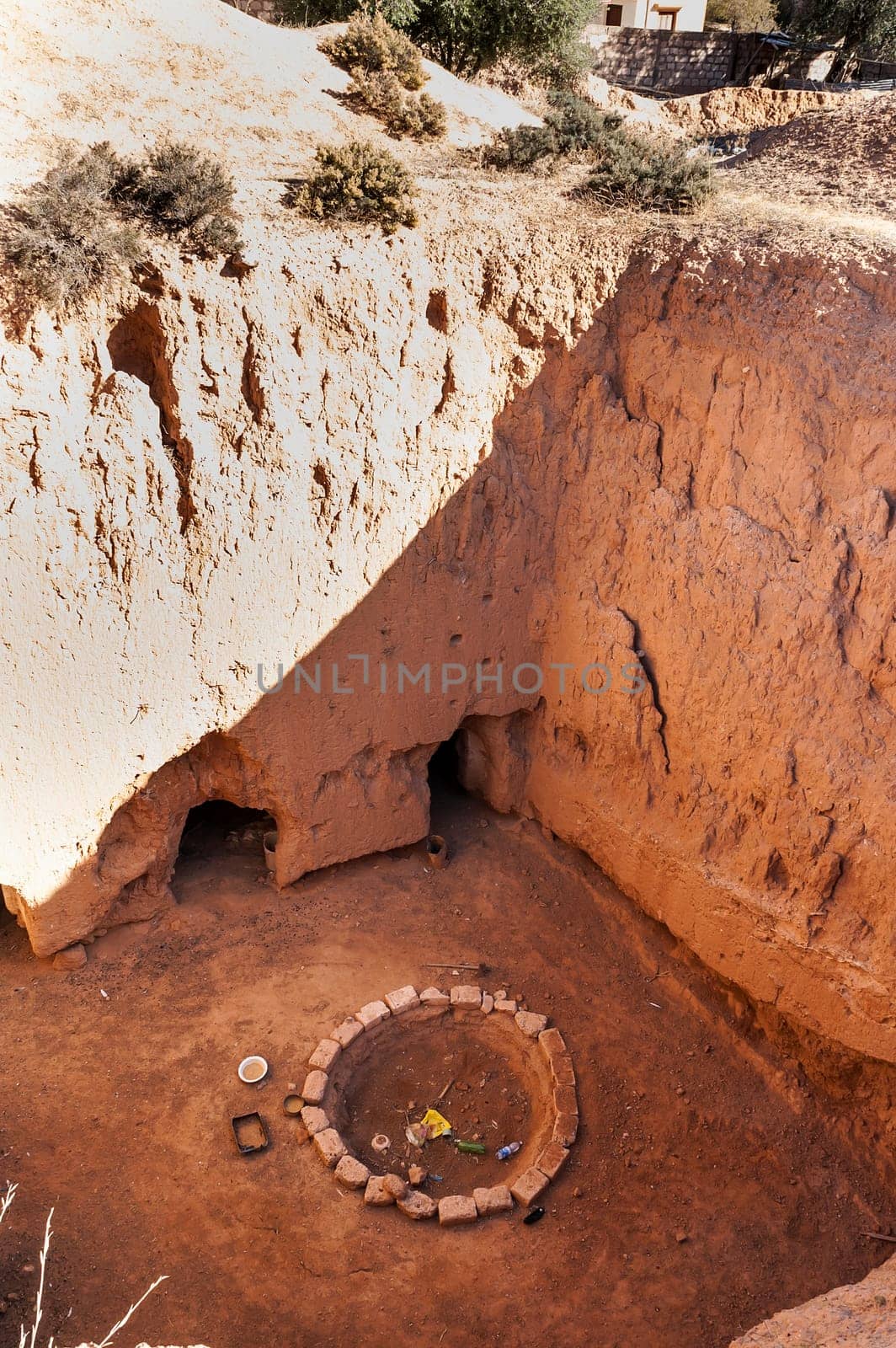 A troglodyte underground Berber house by Giamplume