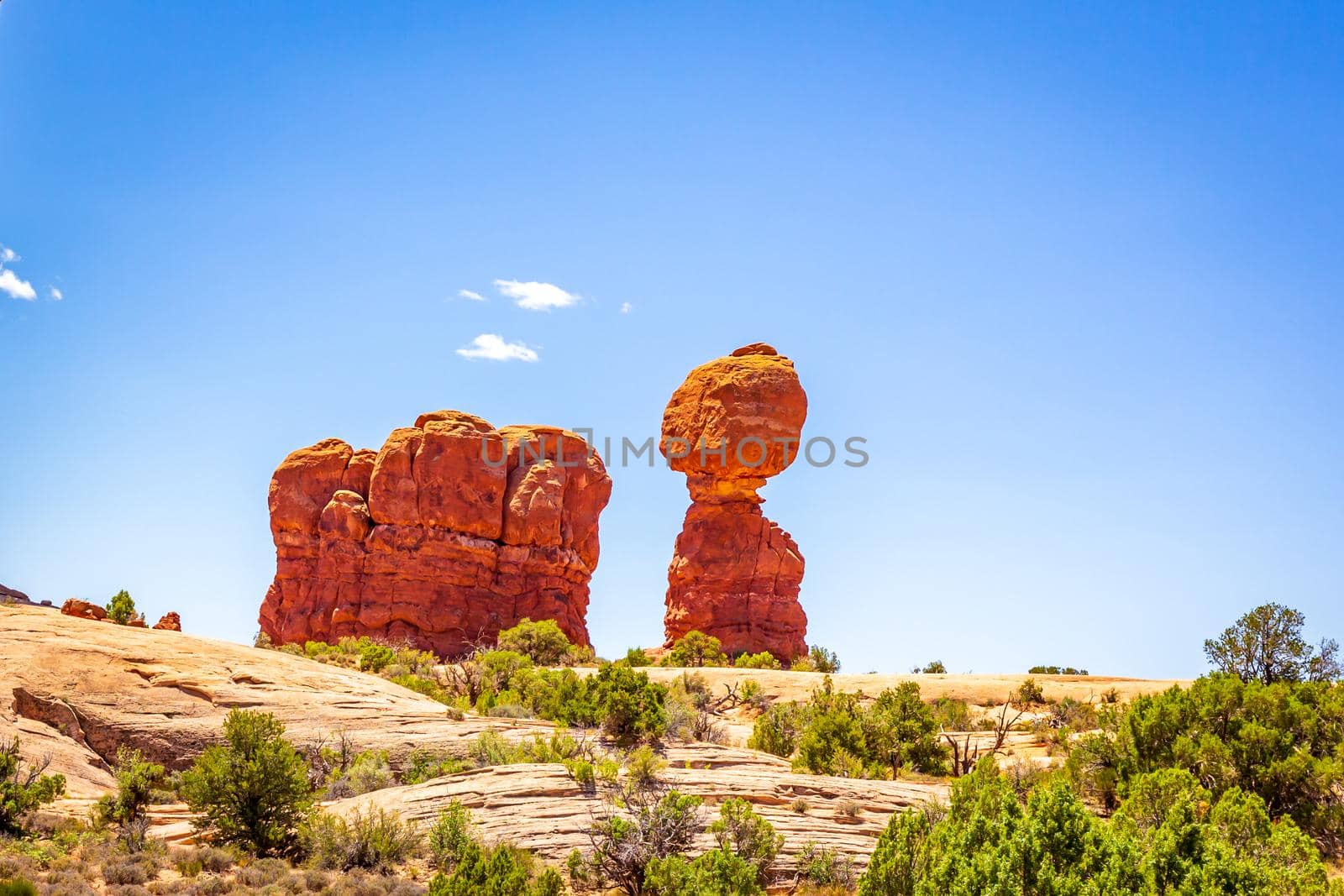 Balanced Rock and nearby rock formations in Arches National Park, Utah