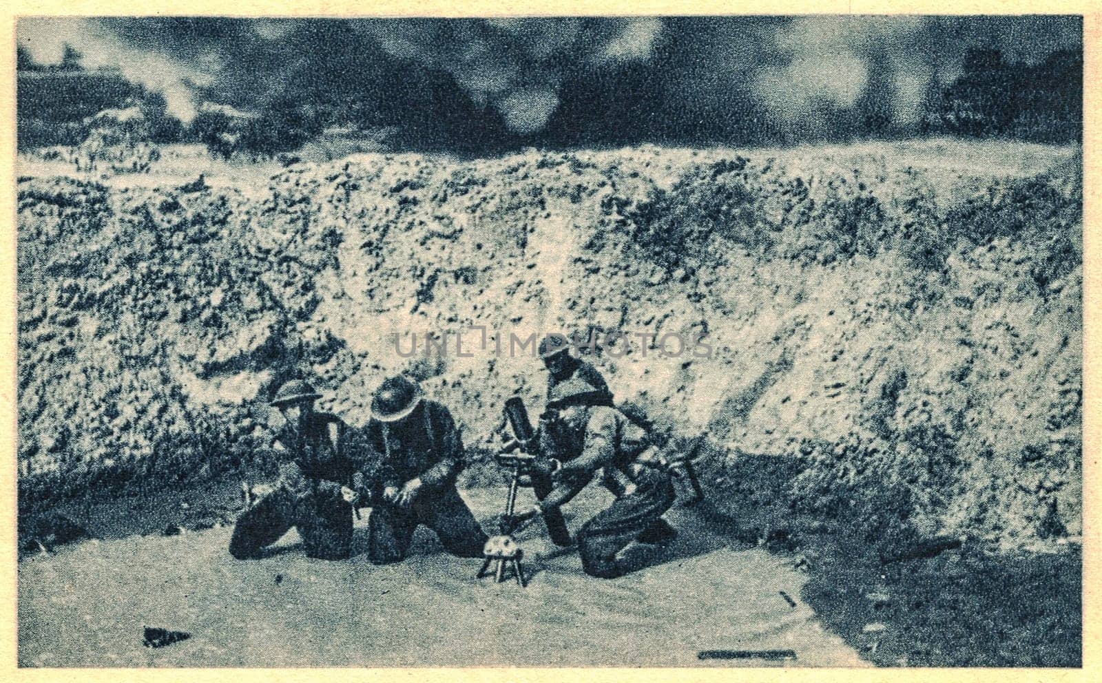 NETTUNO AREA, ITALY - 1944: British soldiers operating with mortar shell.