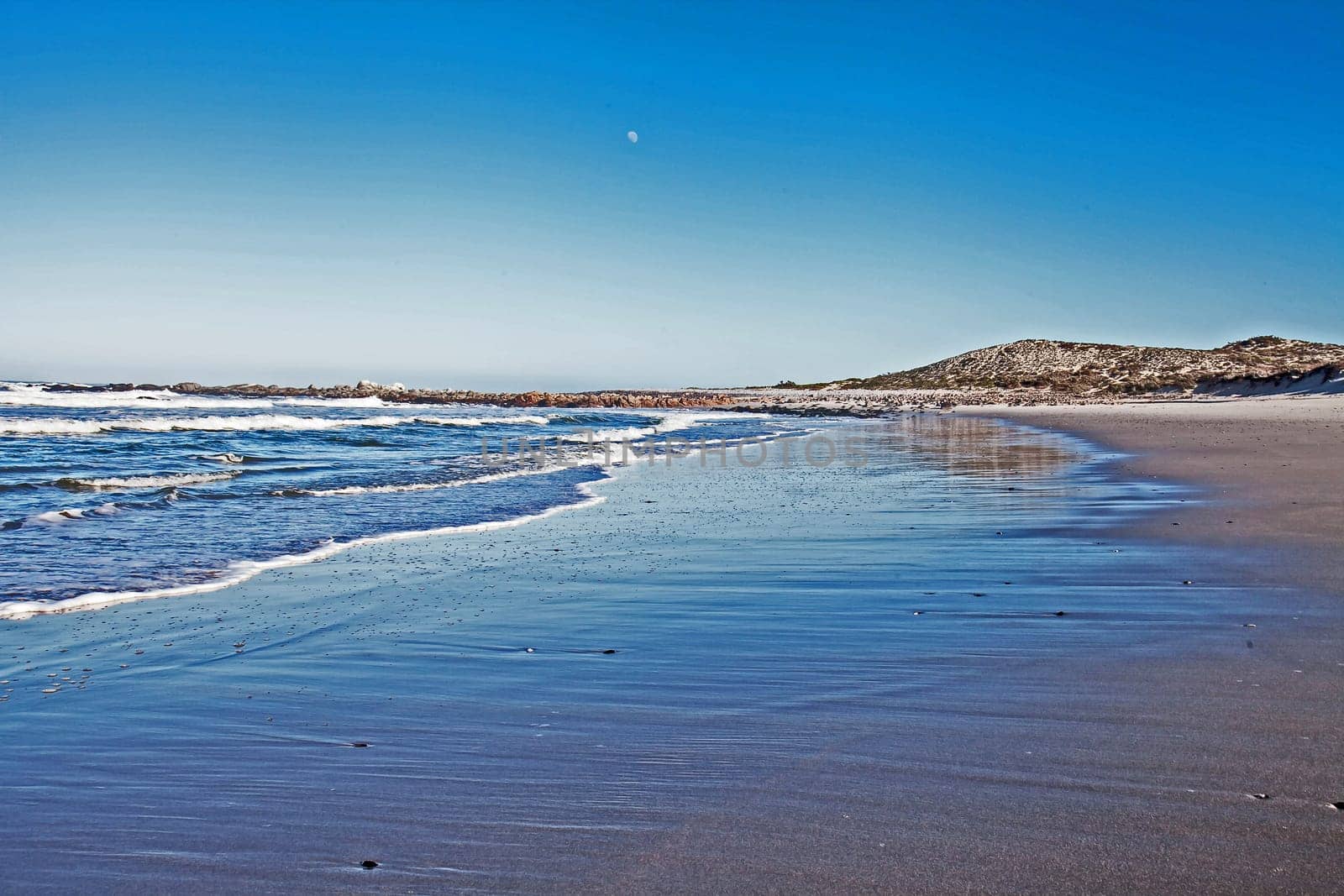 Deserted Namaqualand beach 11381 by kobus_peche