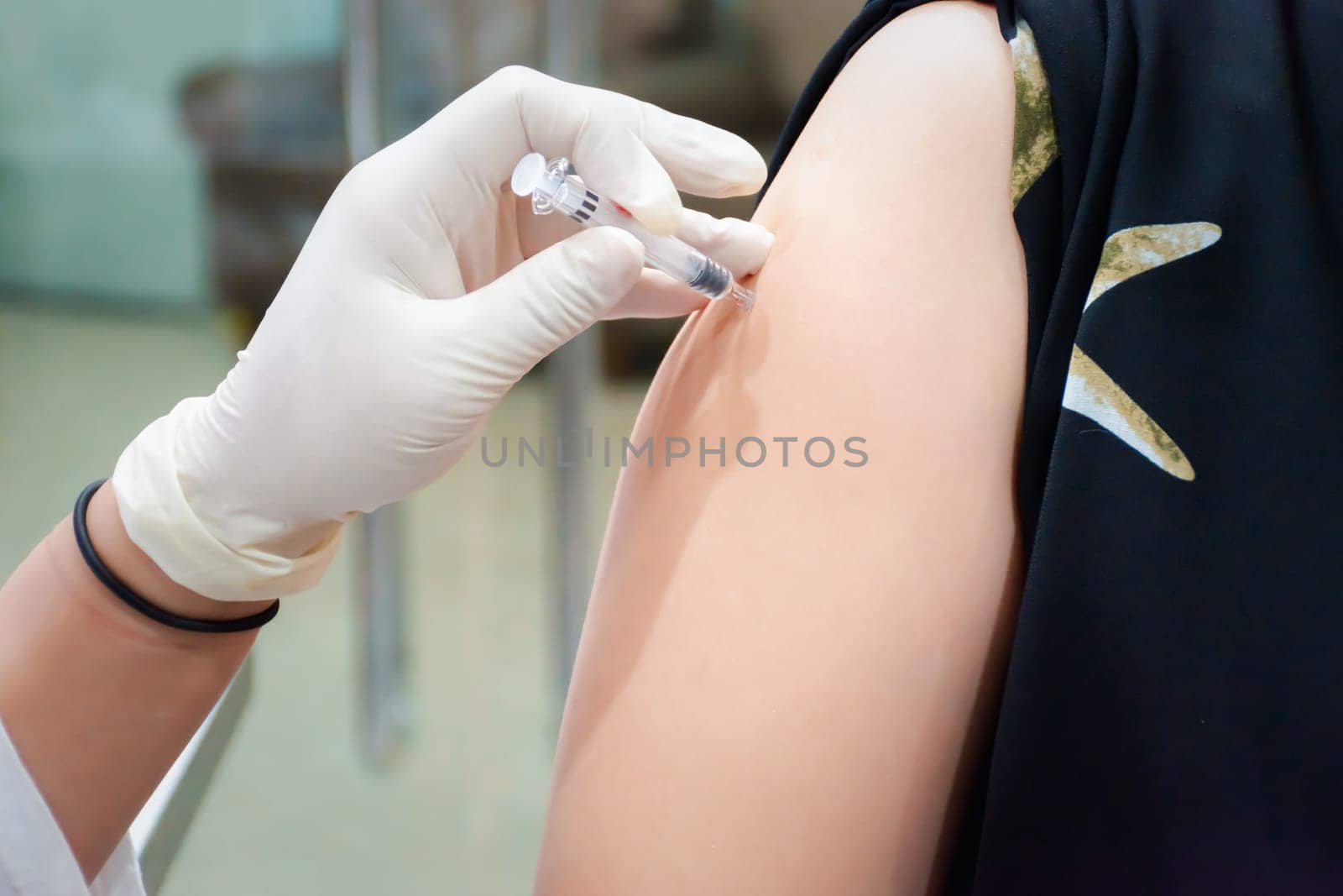 Patient asian woman get vaccinated the flu covid19 by PongMoji