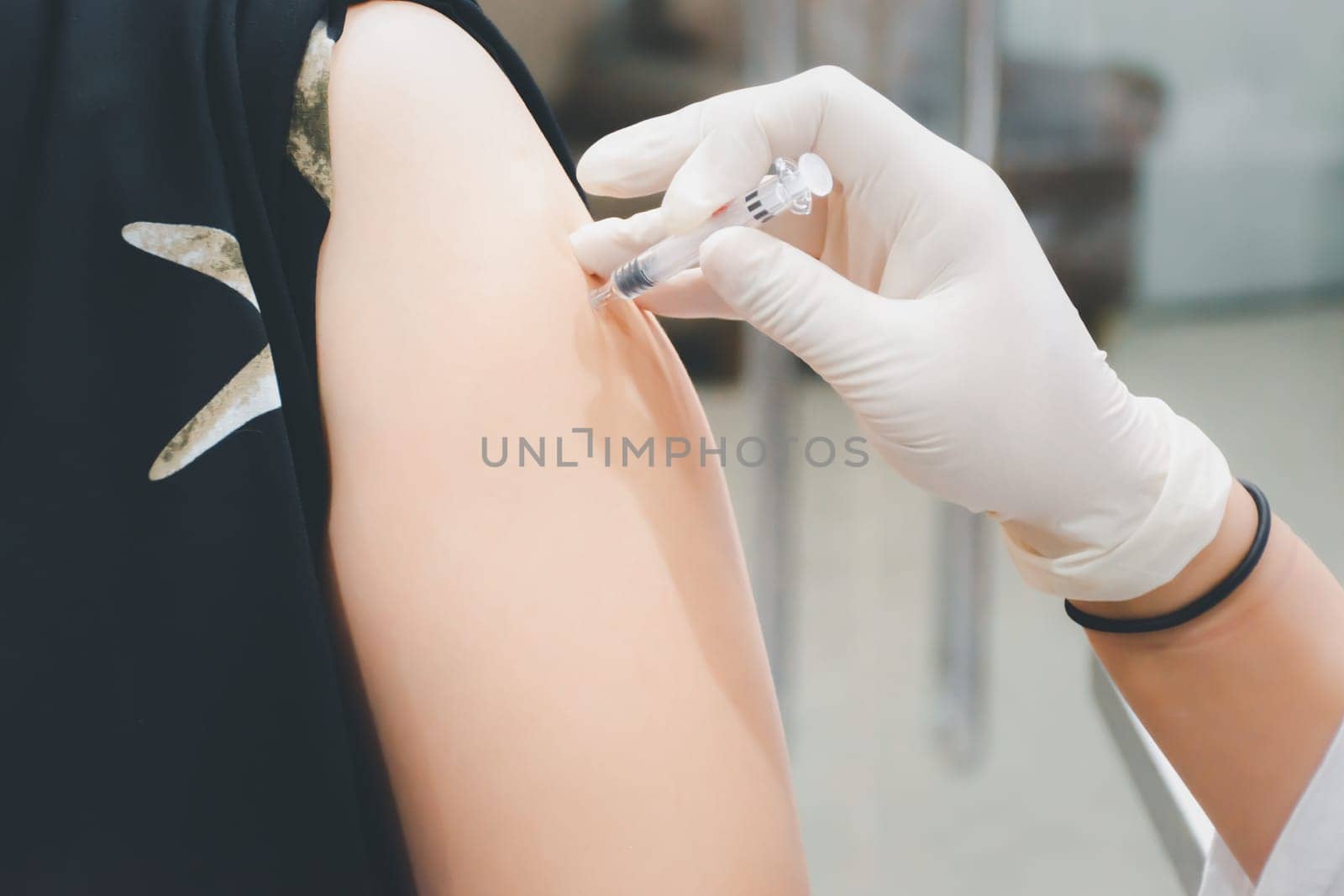 Patient asian woman get vaccinated the flu covid19 by PongMoji