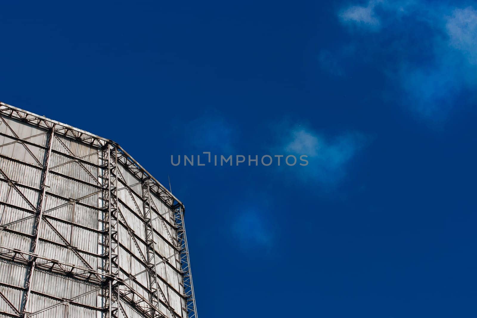 Cooling of hot salt water in steam units of the cooling tower of an industrial enterprise.