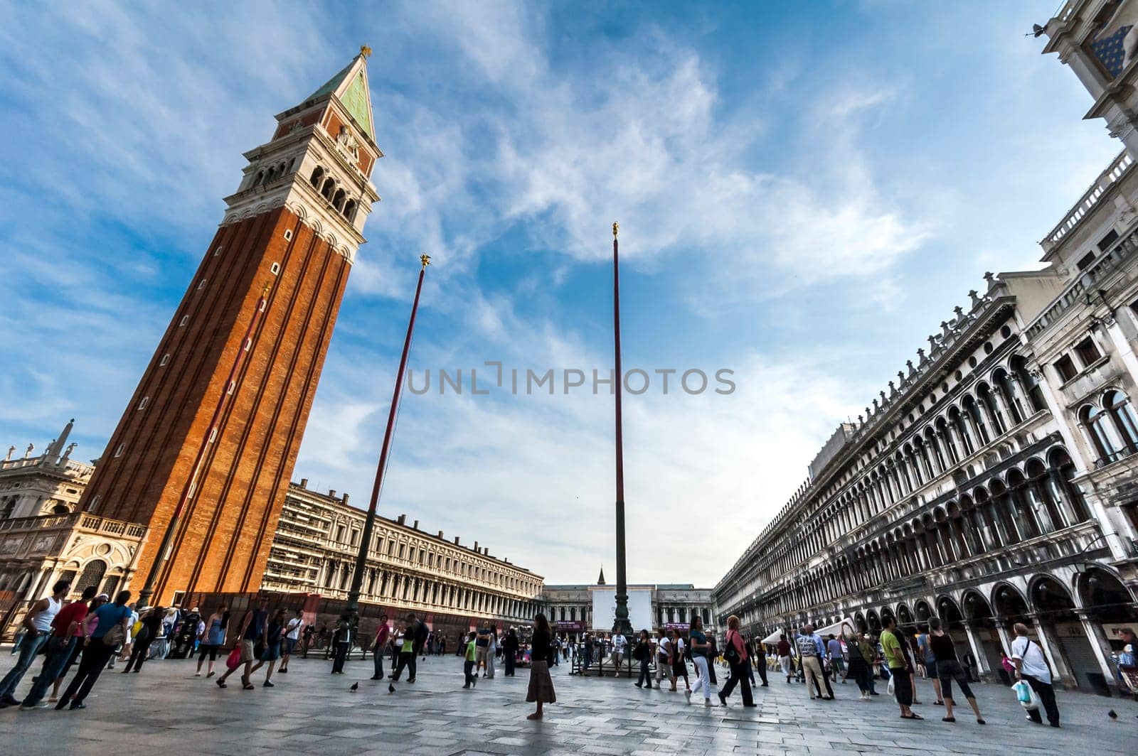 Tourists in San Marco square by Giamplume