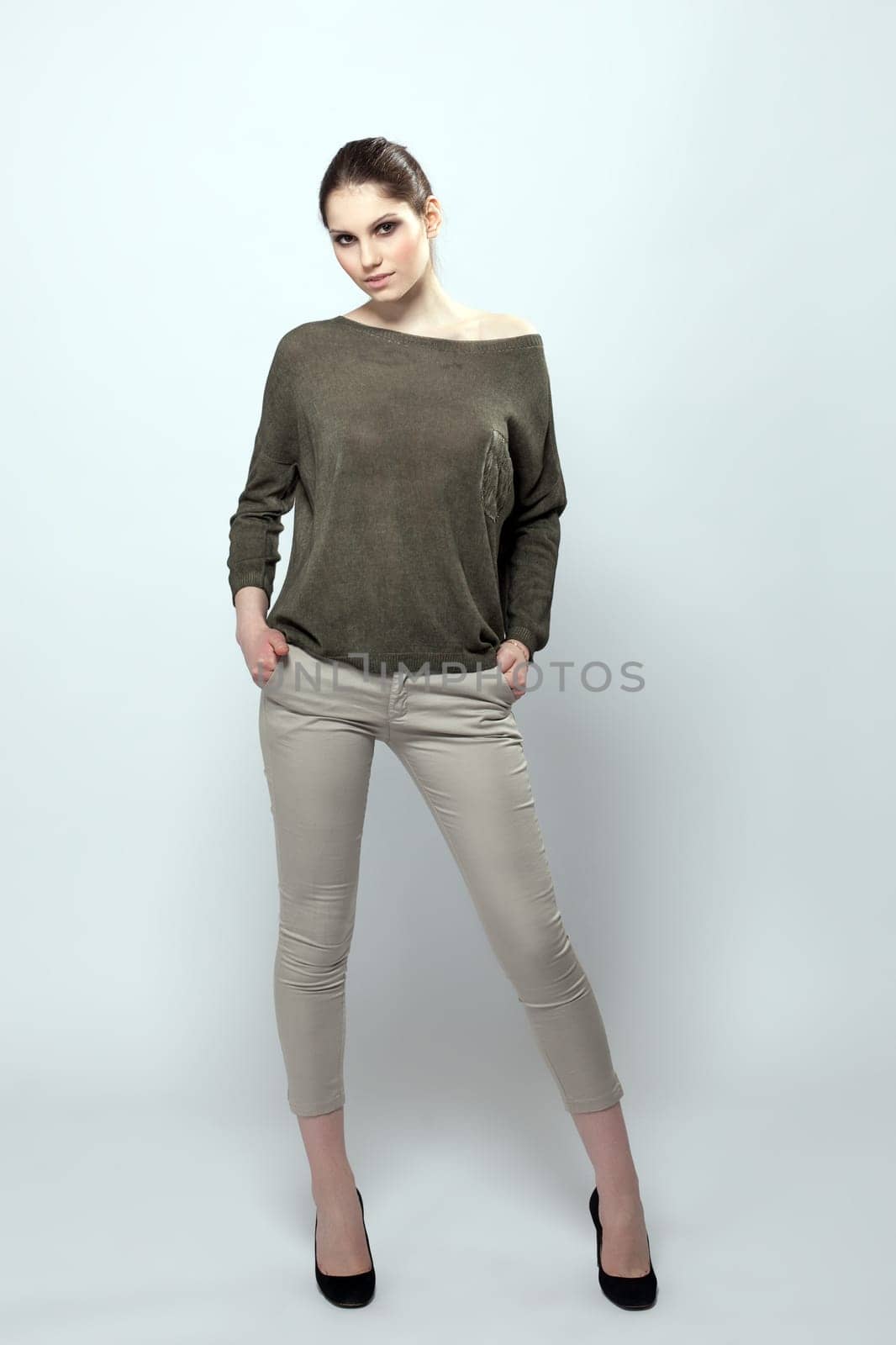 Adorable slim woman posing in casual clothing, close-up