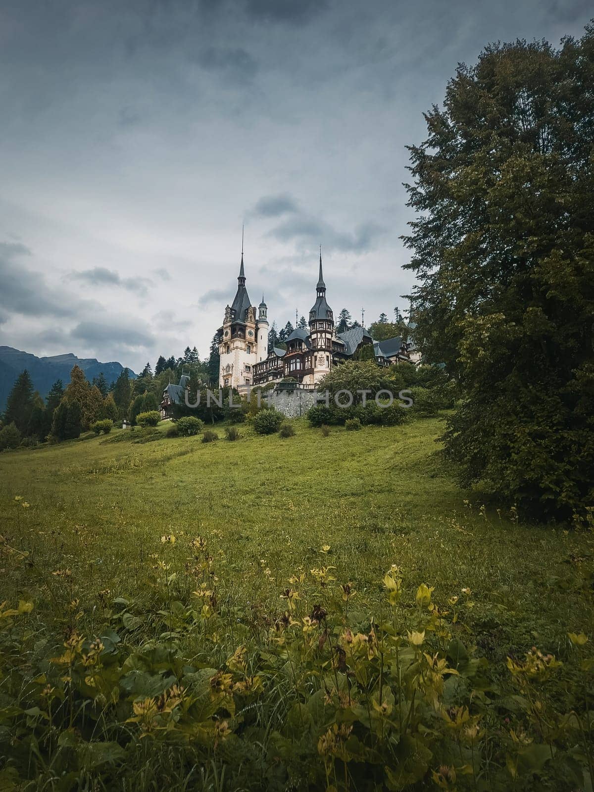 Peles Castle in Sinaia, Romania. Famous Neo-Renaissance palace of the royal family located in the heart of Carpathian mountains.