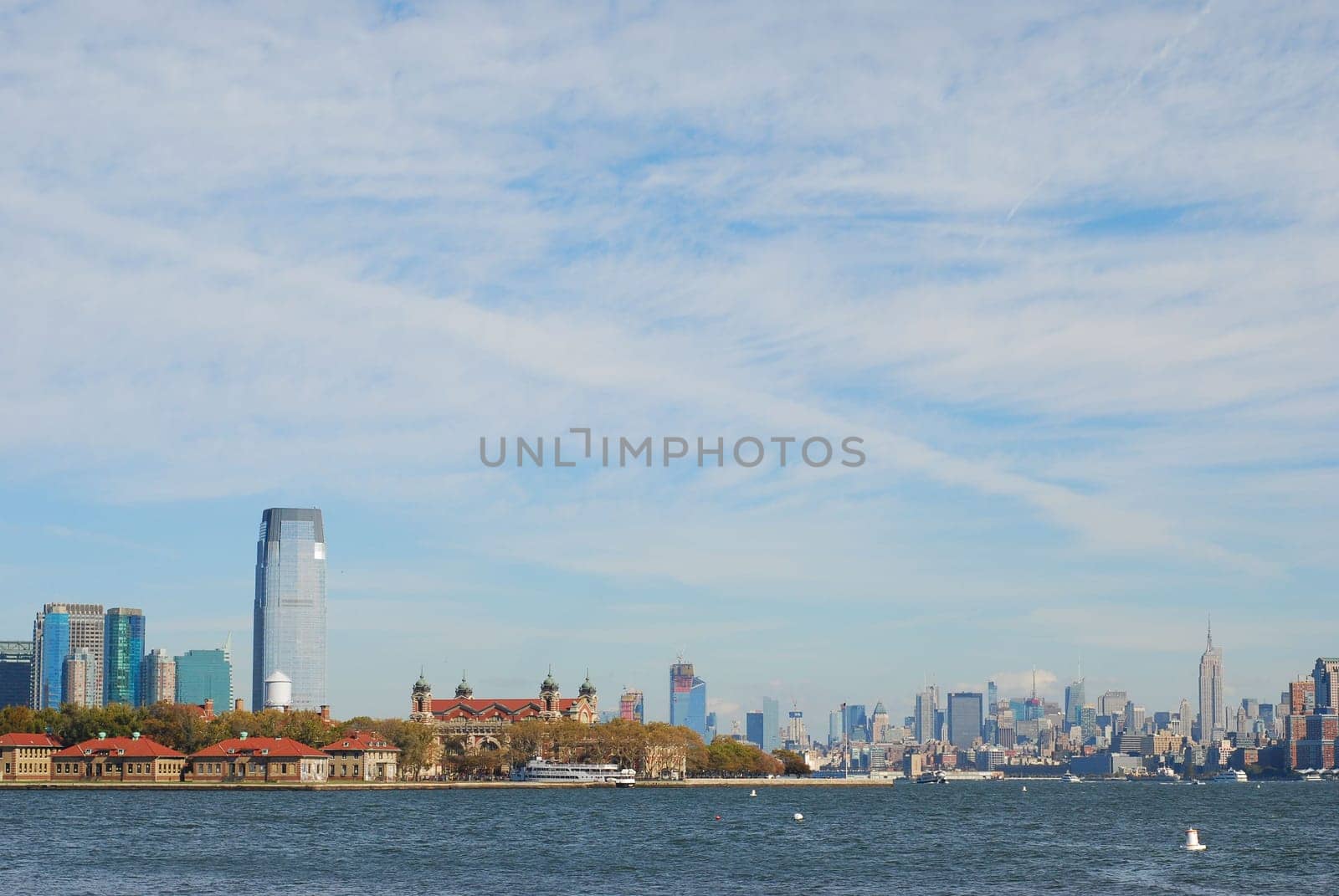 Skyline view of the Hudson River, Manhattan, New York, US