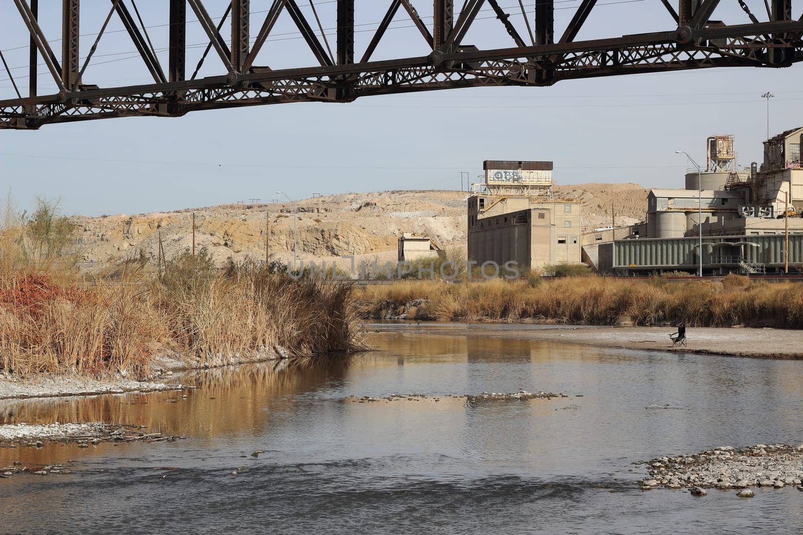 Metal railway bridge crossing Rio Grande, Relax seat.