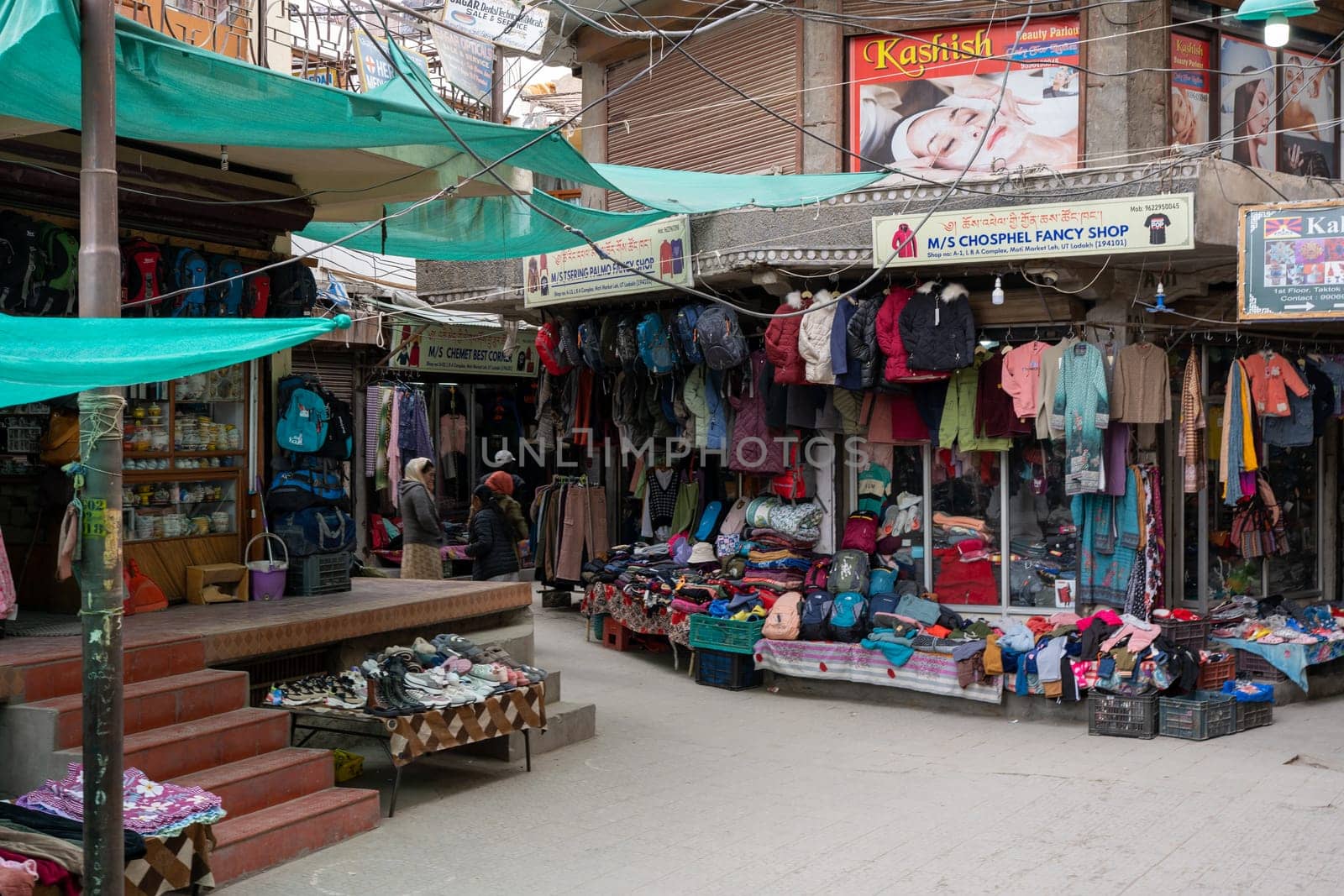 Moti Market in Leh, India by oliverfoerstner