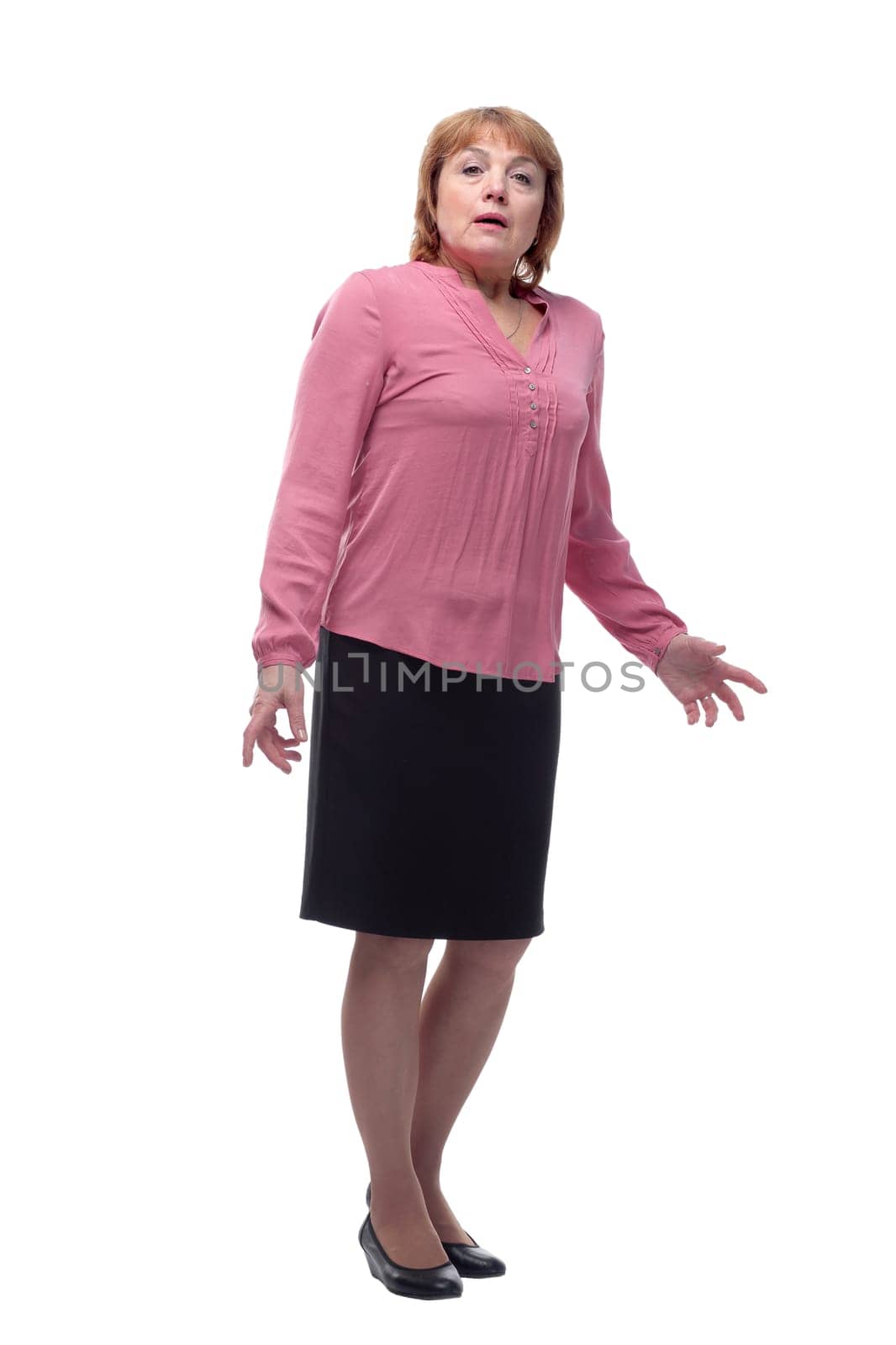 An elderly woman who was deceived, or she does not understand what happened to her, shows by gesture a question mark with her hands