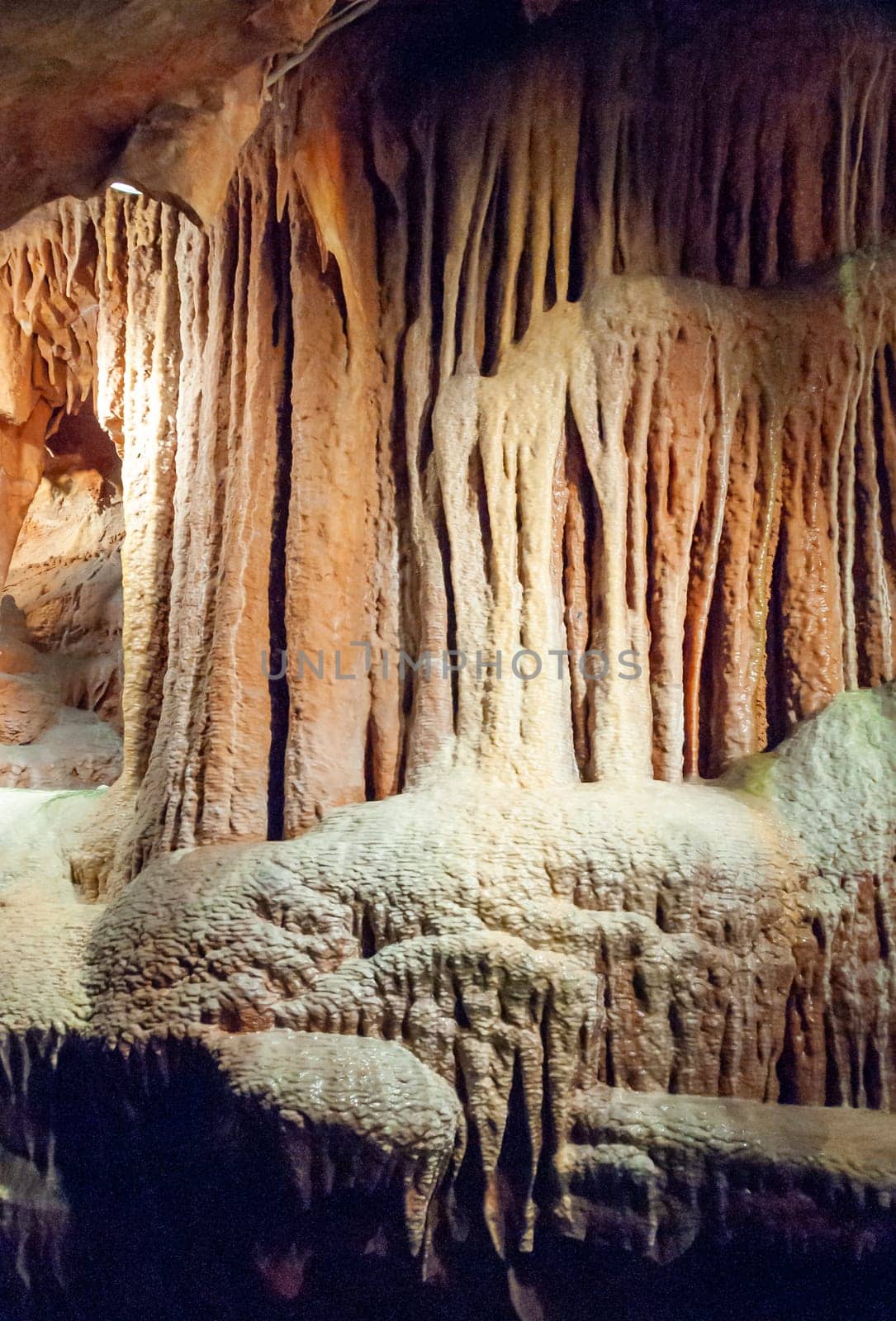 Calcite inlets, stalactites and stalagmites in large underground halls in Carlsbad Caverns NP, New Mexico