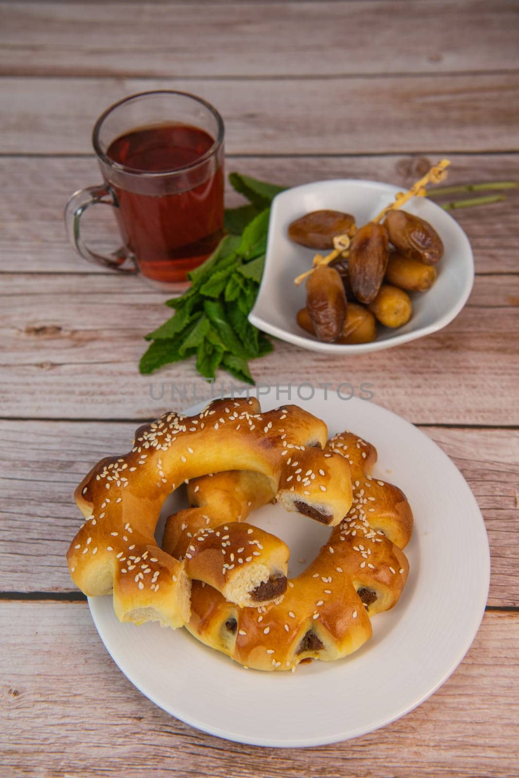 Recipe Maarouk of Aleppo, soft brioche with date paste, High quality photo