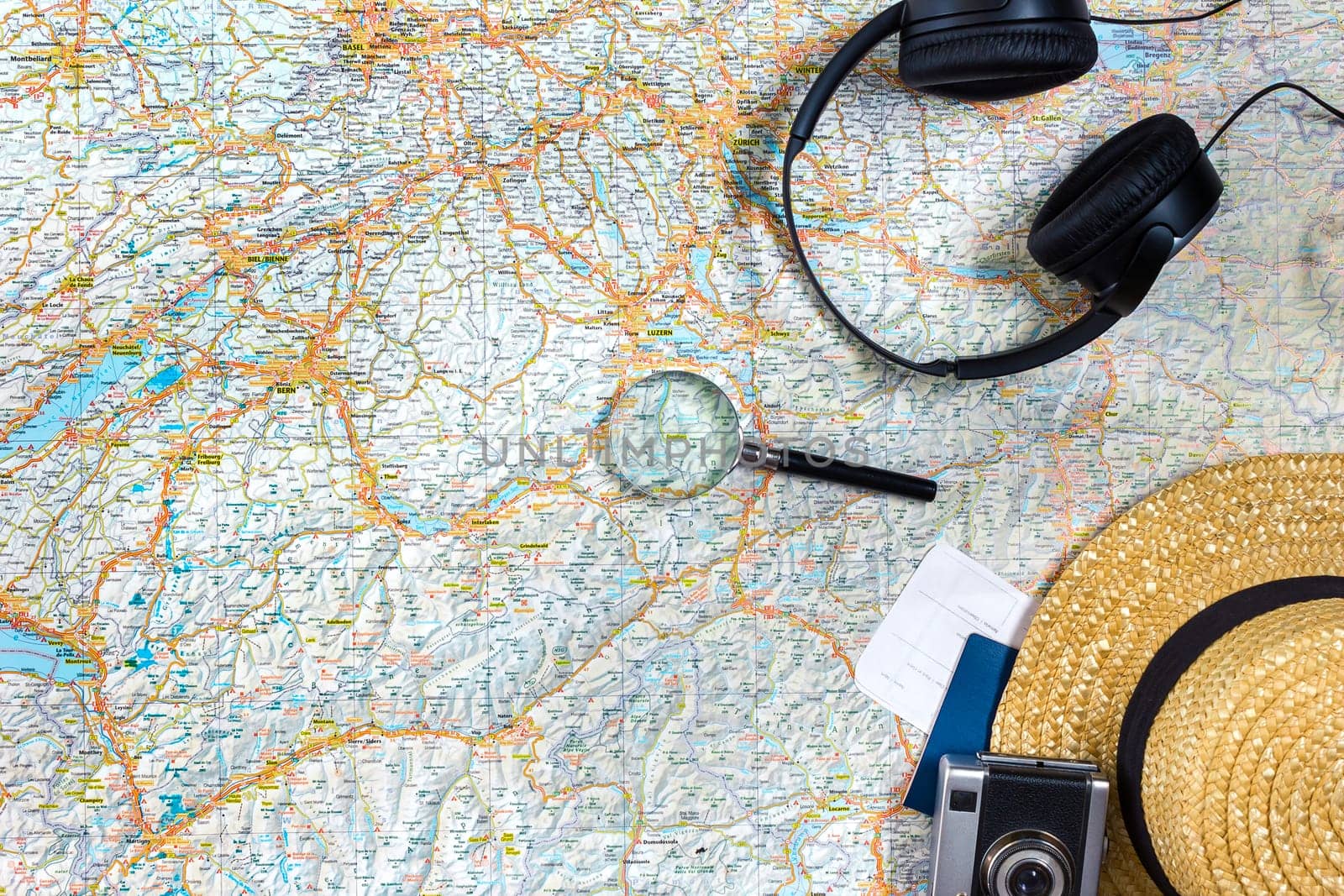 Travel plan, trip vacation accessories for trip, tourism mockup - Outfit of traveler on map background. Flat lay and copyspace. Still life