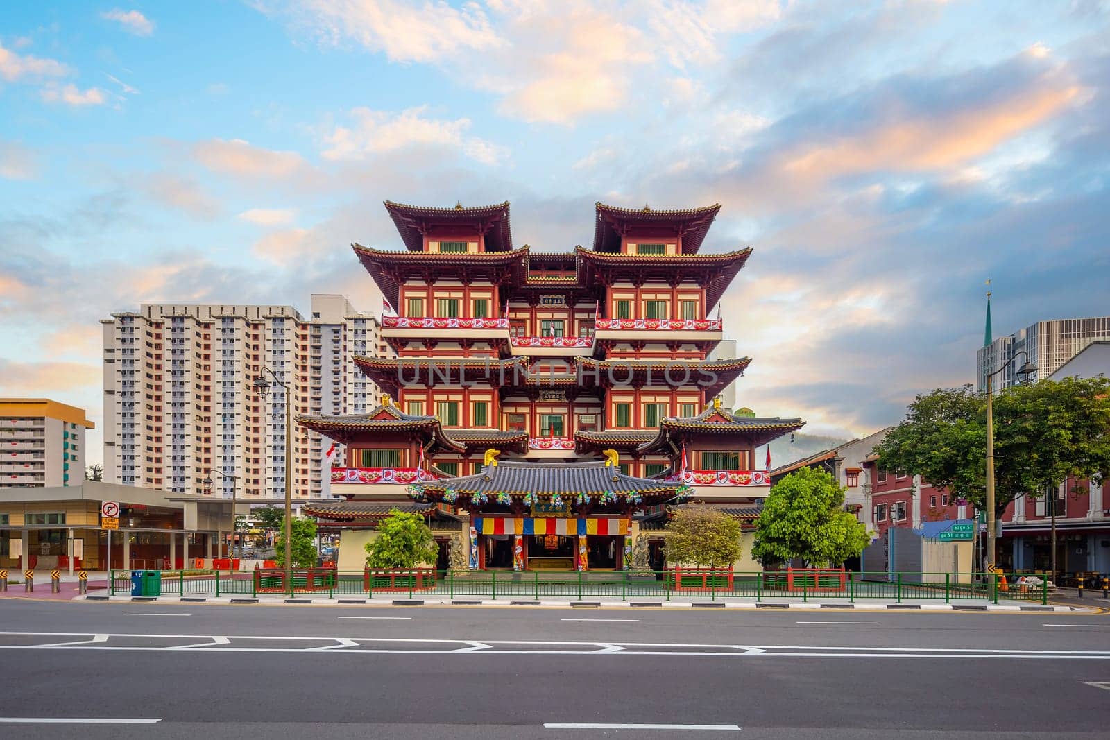 Buddha Toothe Relic Temple at Chinatown in Singapore at sunrise