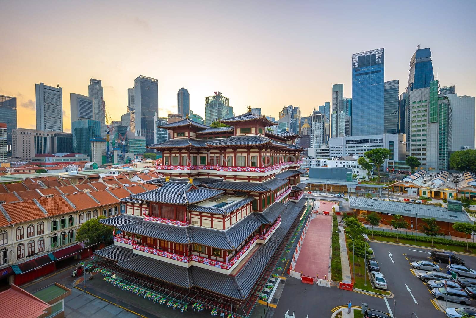 Buddha Toothe Relic Temple at Chinatown in Singapore at sunrise