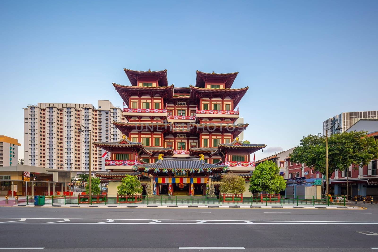 The Buddha Toothe Relic Temple at Chinatown in Singapore 